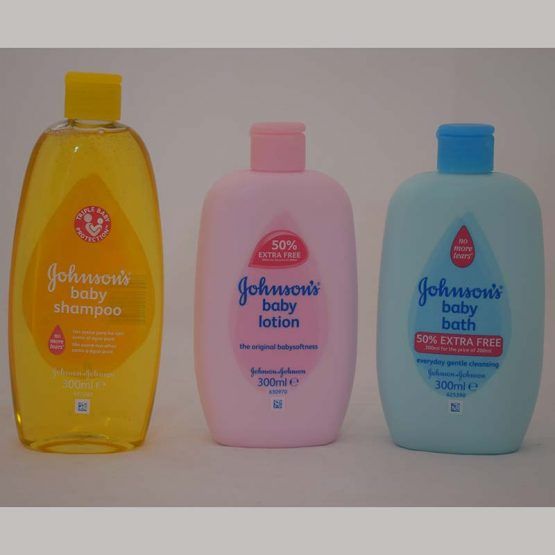 sets de chambu y jabon para bebeés de Jhonsons